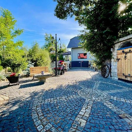 Apartament Nad Potokiem Еленя-Гура Экстерьер фото
