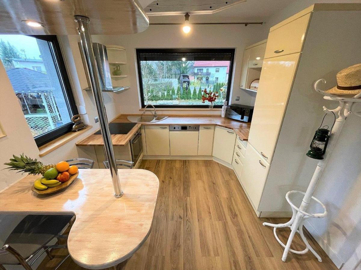 Apartament Nad Potokiem Еленя-Гура Экстерьер фото